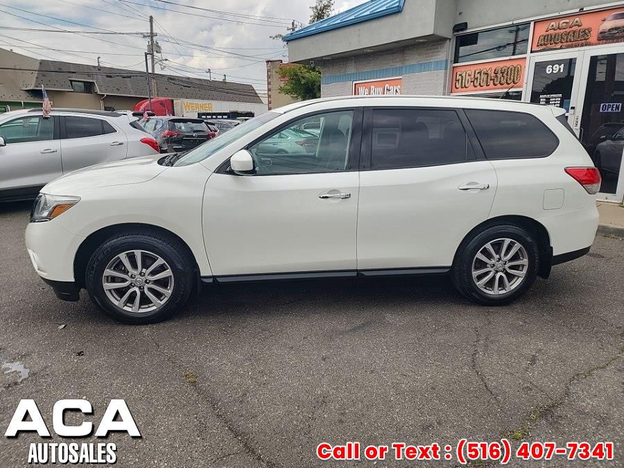 2015 Nissan Pathfinder S 4WD's photo