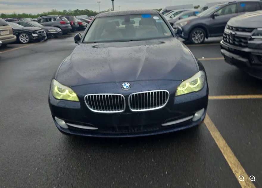 2011 BMW 5 Series 535i Sedan's photo