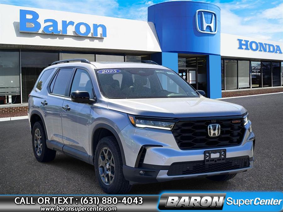 Used 2025 Honda Pilot in Patchogue, New York | Baron Supercenter. Patchogue, New York
