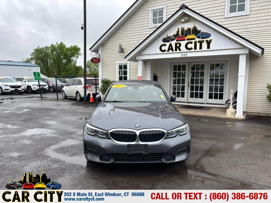 2021 BMW 3 Series 330i xDrive Sedan's photo