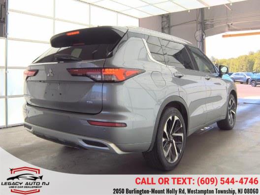2022 Mitsubishi Outlander SEL S-AWC's photo