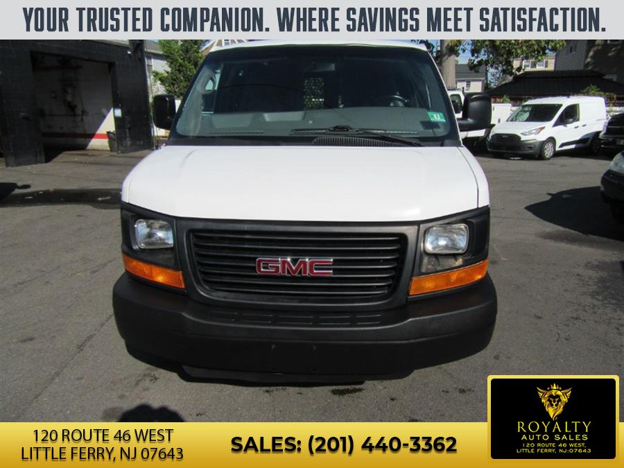 2015 GMC Savana 2500 Cargo Van's photo