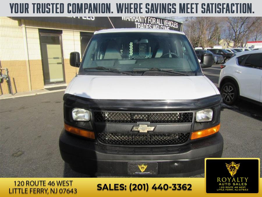 2017 Chevrolet Express 2500 Work Van HD's photo