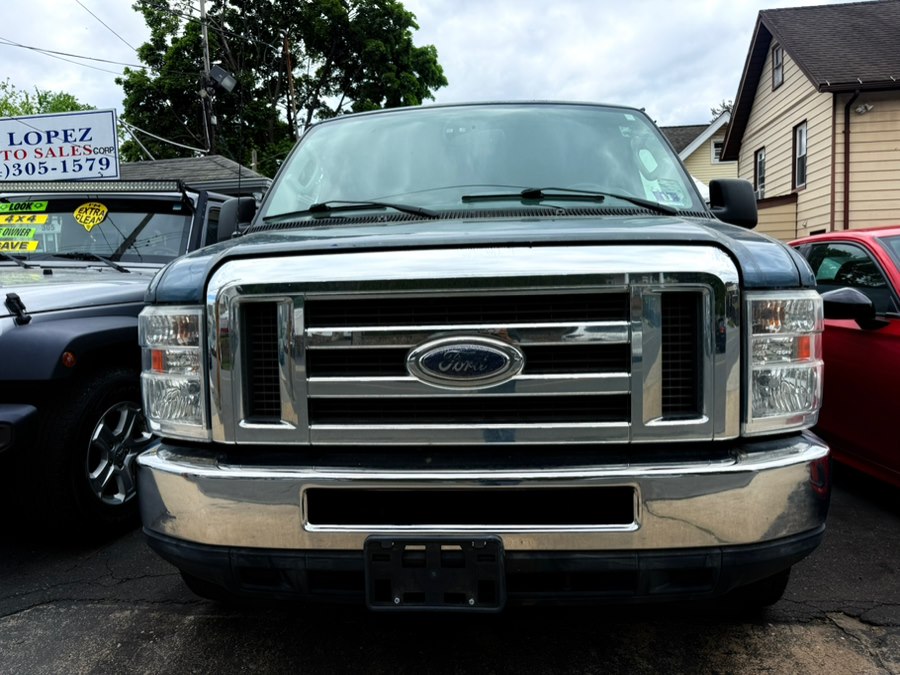 2014 Ford E-Series's photo