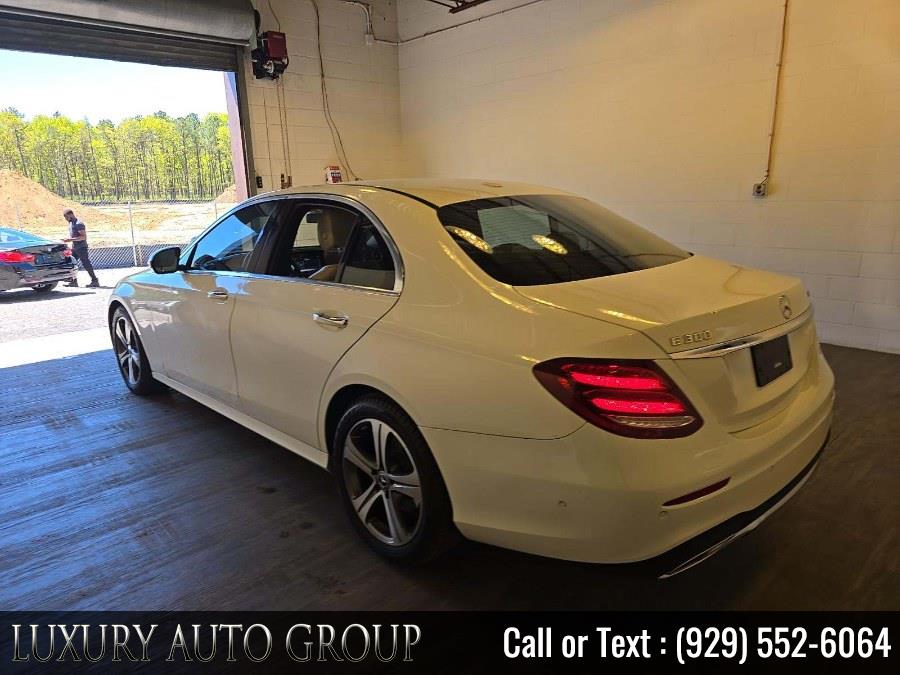 2019 Mercedes-Benz E-Class E300 4MATIC's photo