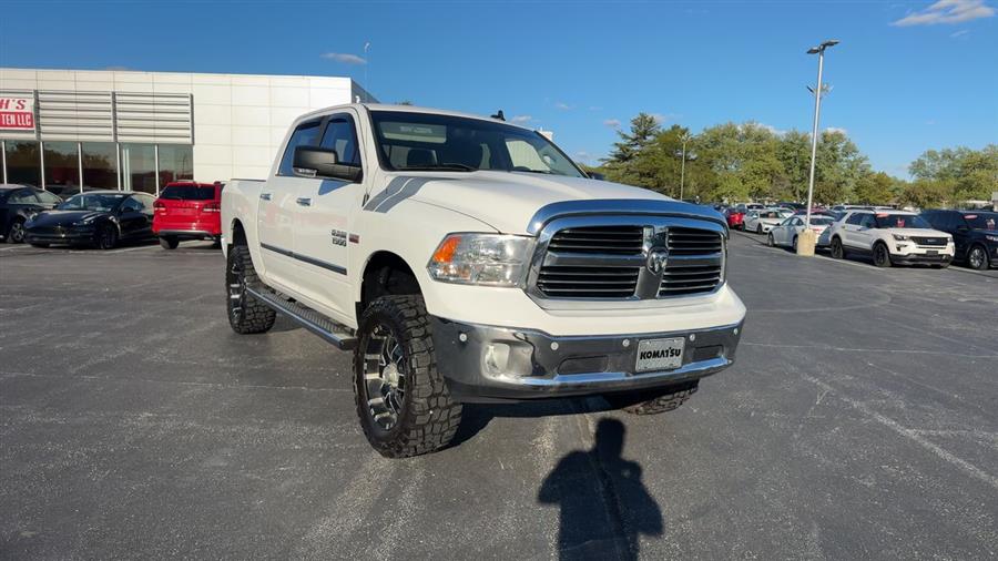 2017 RAM 1500 Big Horn 4x4 Crew Cab 5'7's photo