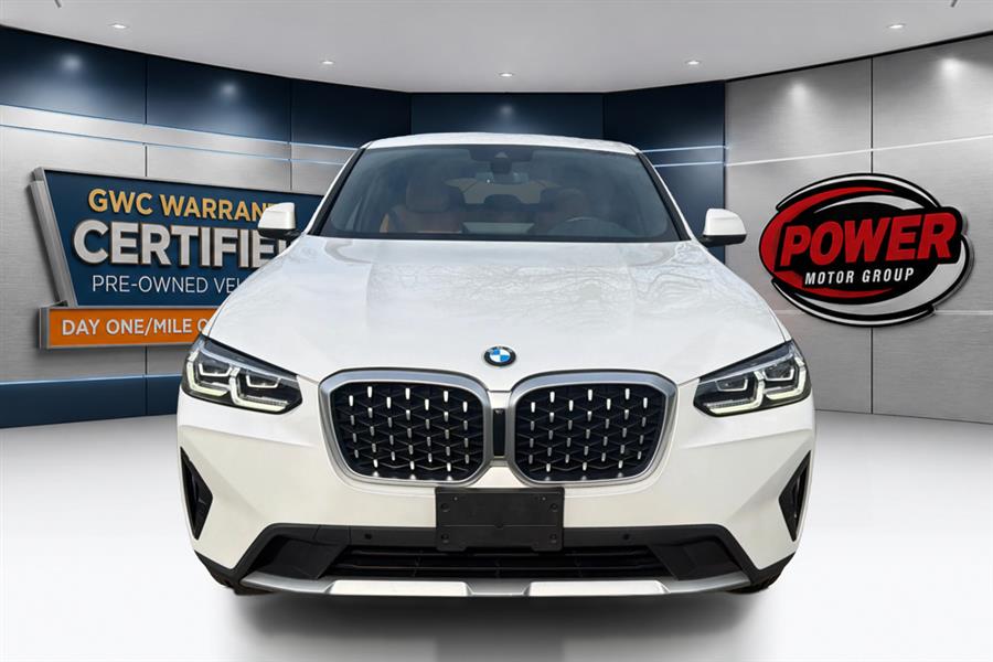 2023 BMW X4 xDrive30i's photo