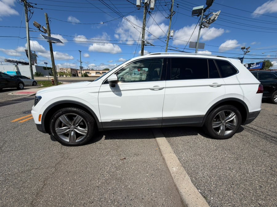 2018 Volkswagen Tiguan 2.0T SEL Premium 4Motion's photo