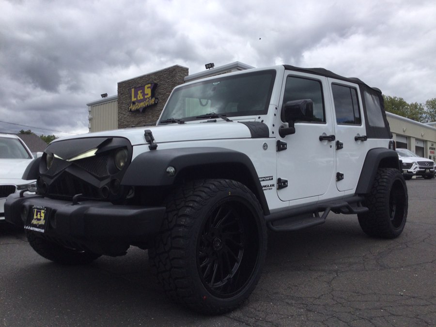 2015 Jeep Wrangler Sport's photo