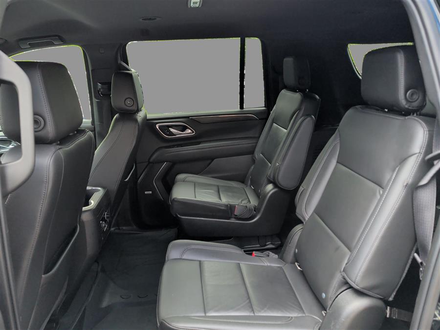 2021 Chevrolet Suburban LT - Photo 9