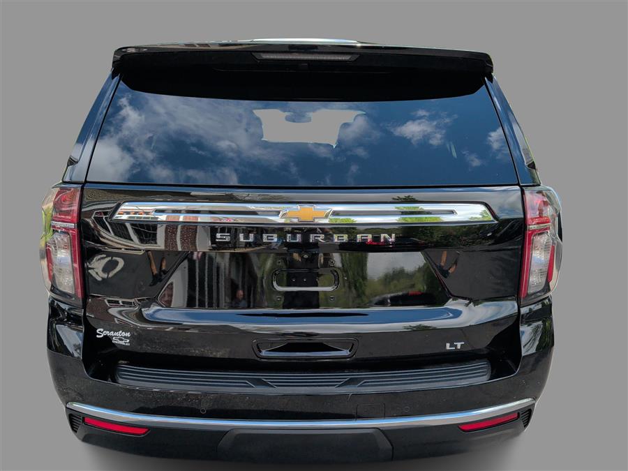 2021 Chevrolet Suburban LT - Photo 17