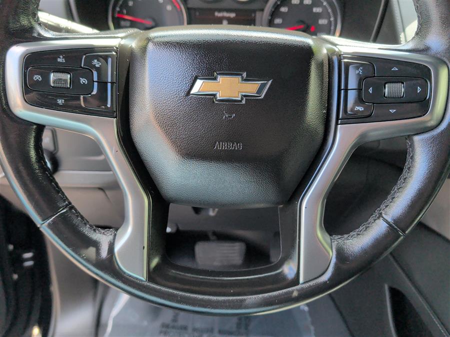 2021 Chevrolet Suburban LT - Photo 26
