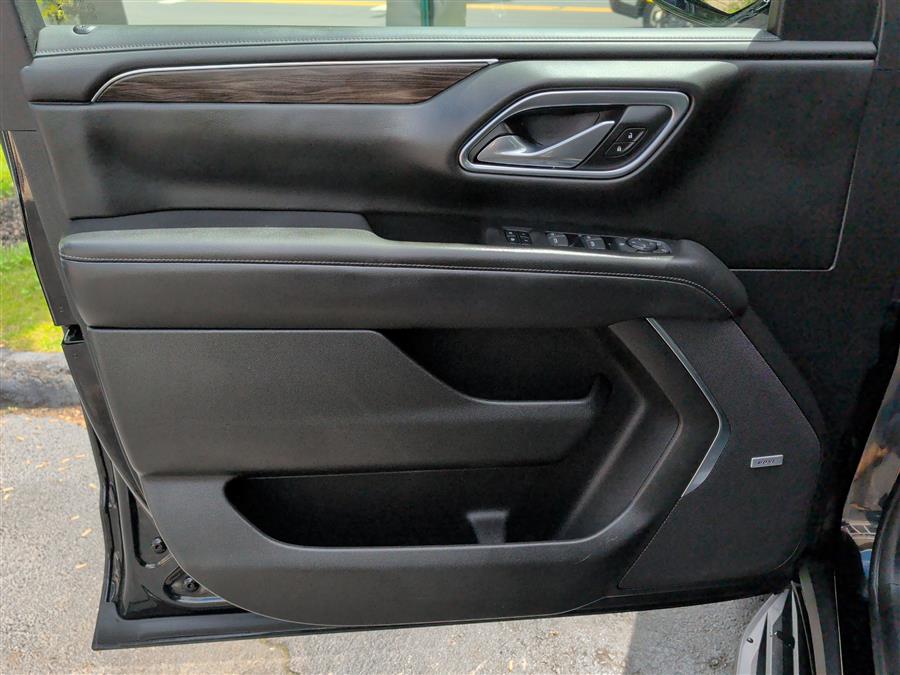 2021 Chevrolet Suburban LT - Photo 29