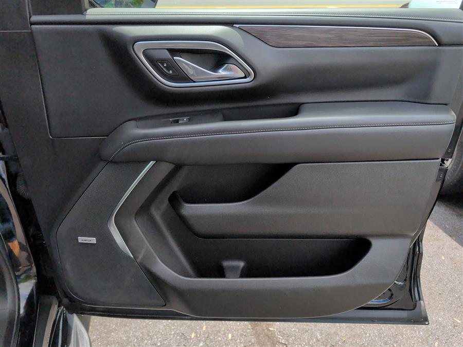 2021 Chevrolet Suburban LT - Photo 30