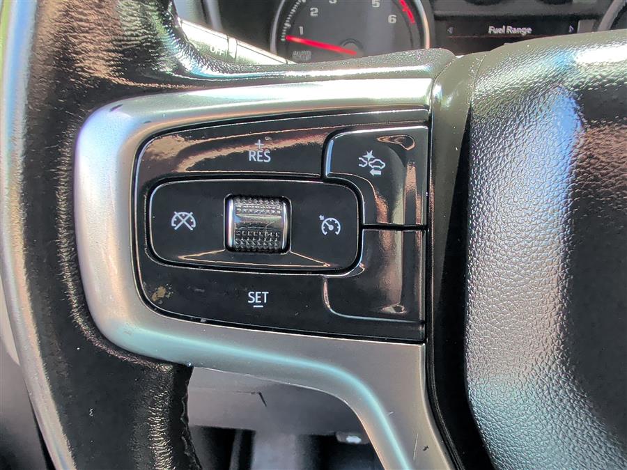 2021 Chevrolet Suburban LT - Photo 40