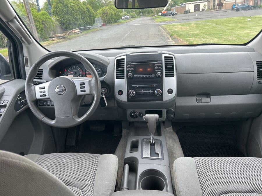 2014 Nissan Frontier SV - Photo 29