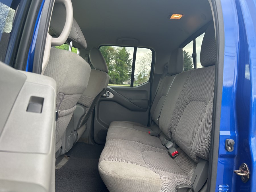 2014 Nissan Frontier SV - Photo 35