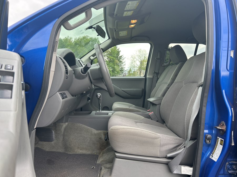 2014 Nissan Frontier SV - Photo 38