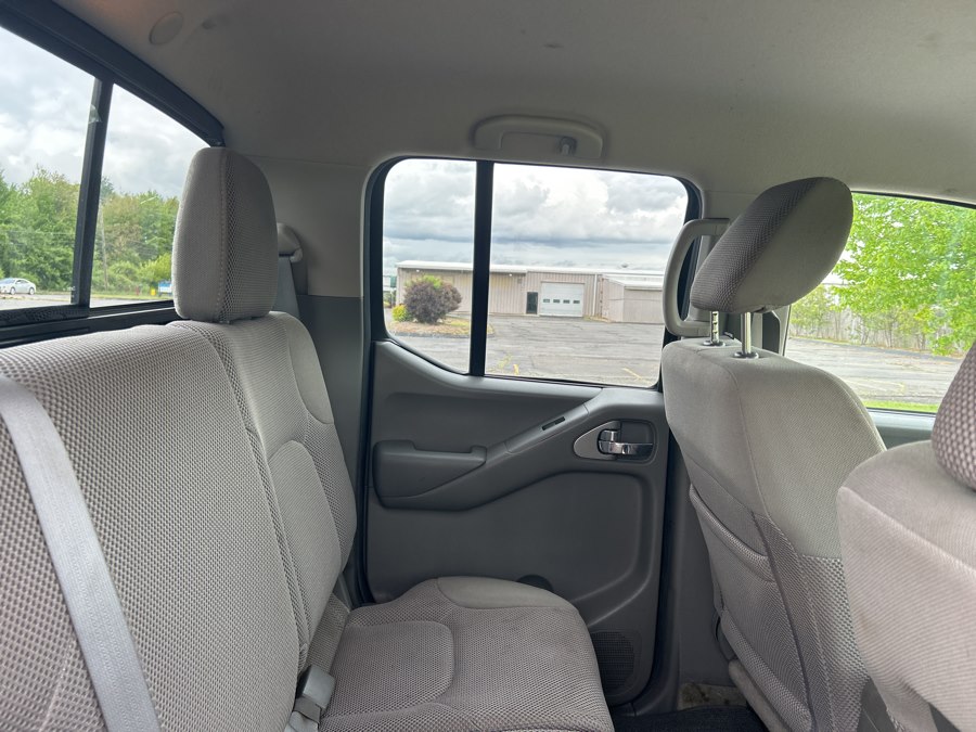 2014 Nissan Frontier SV - Photo 31