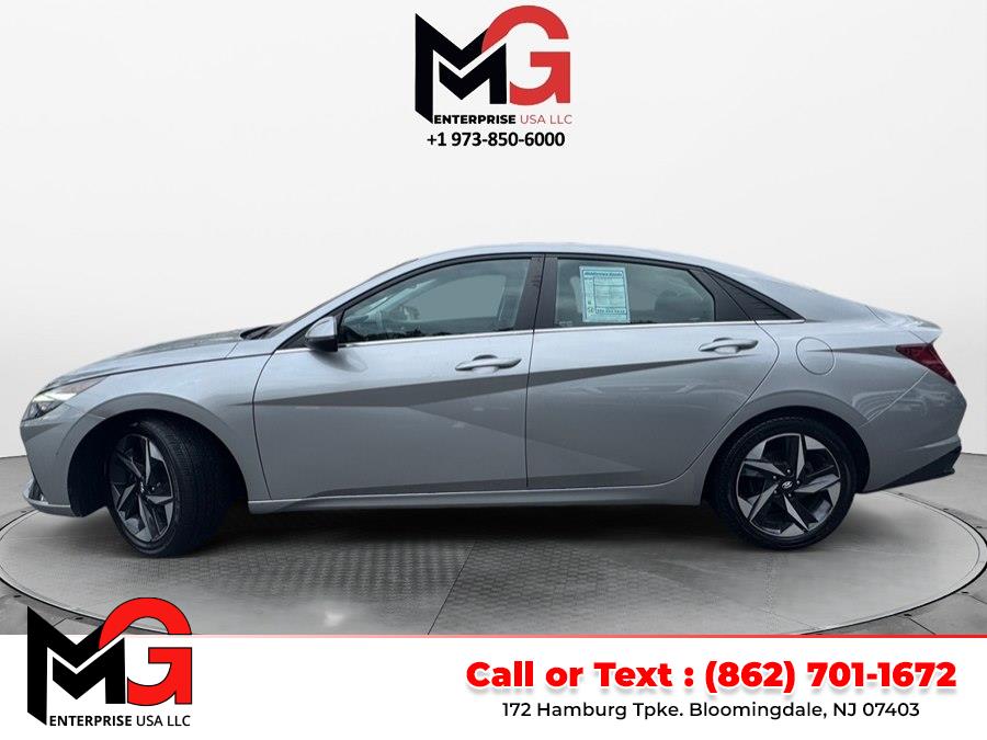 2022 Hyundai Elantra 2.0 SEL IVT's photo