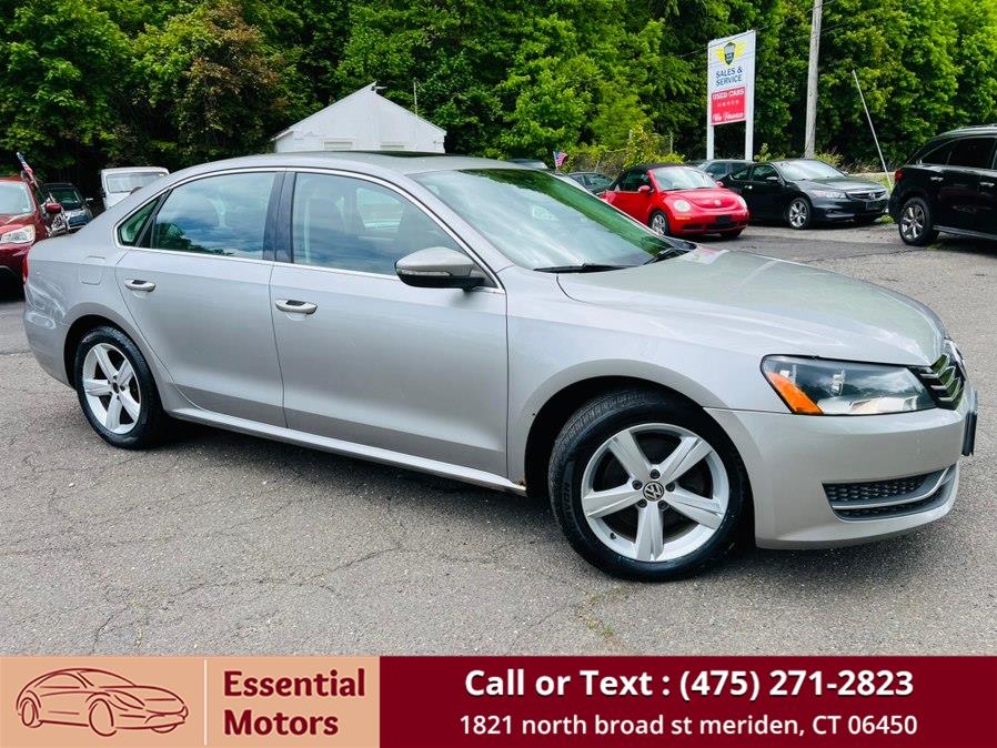 2012 Volkswagen Passat SE w/Sunroof AUTO PZEV's photo