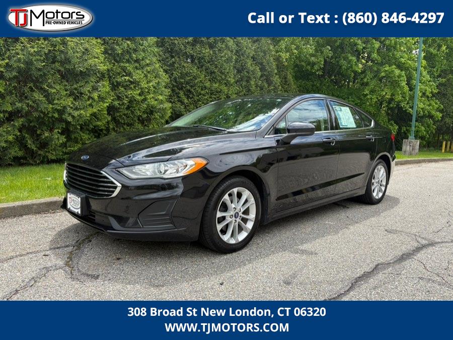 2020 Ford Fusion SE's photo