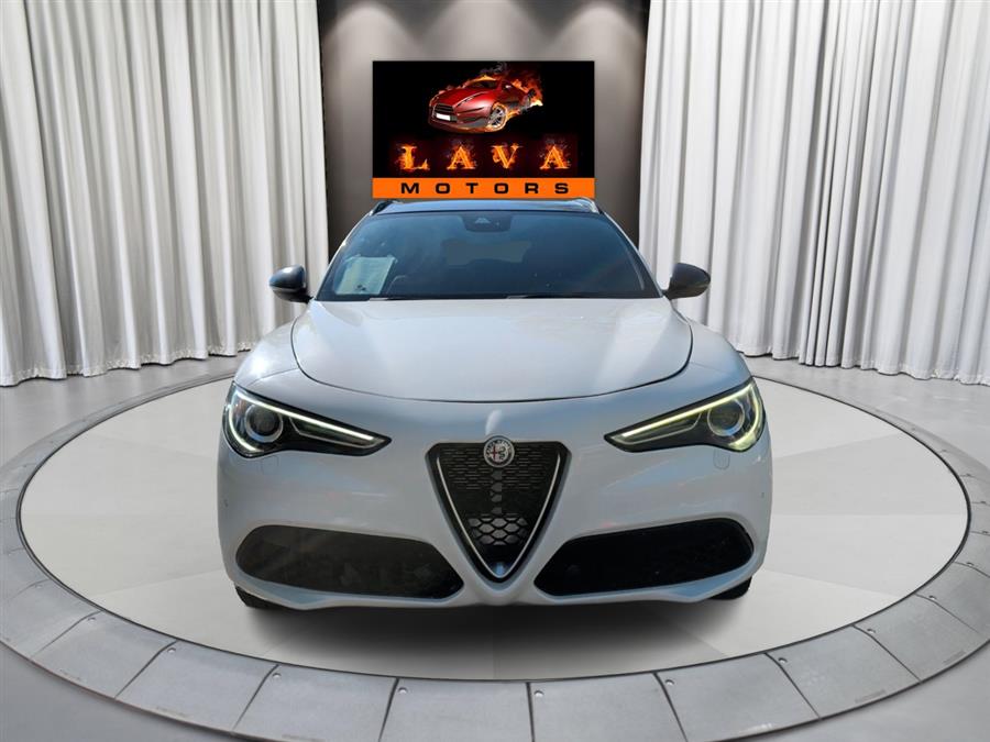 2023 Alfa Romeo Stelvio Veloce AWD's photo