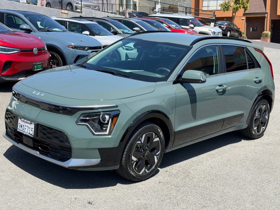 2024 Kia Niro Wind EV's photo