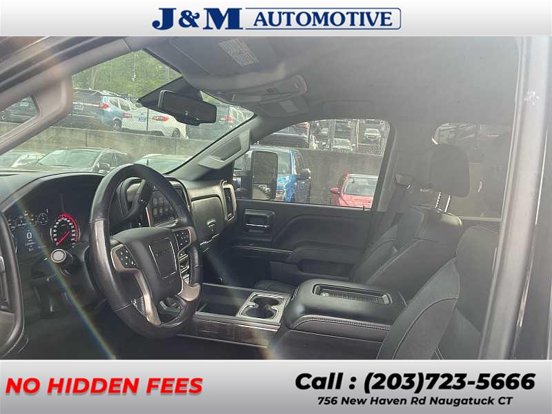 2016 GMC Sierra 4WD Crew Cab Standard Box Denali's photo