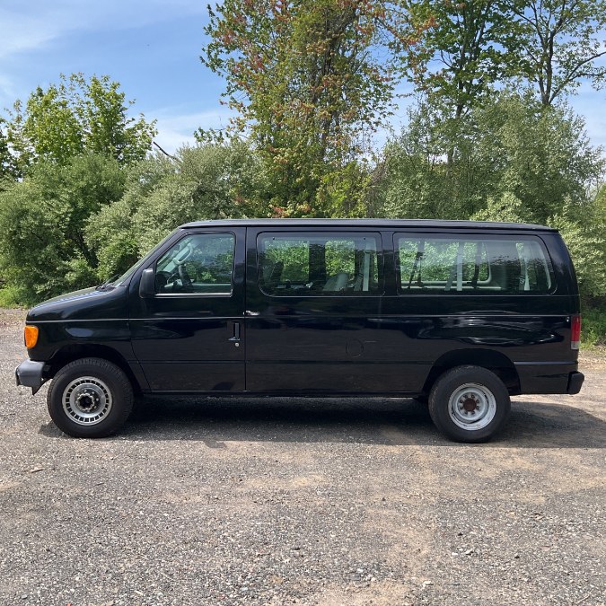 2006 Ford E-Series E-350 Chateau Super Duty's photo