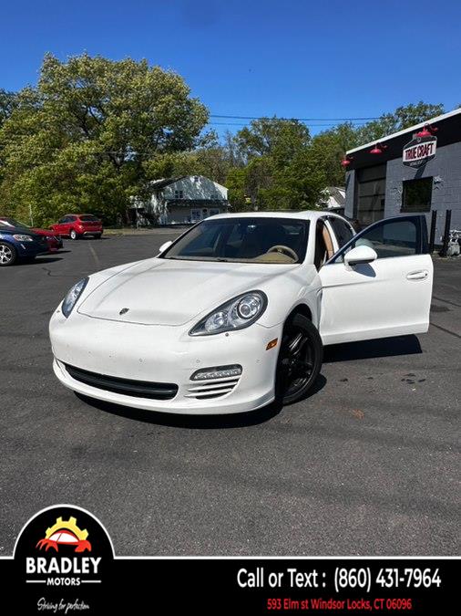 2012 Porsche Panamera S's photo