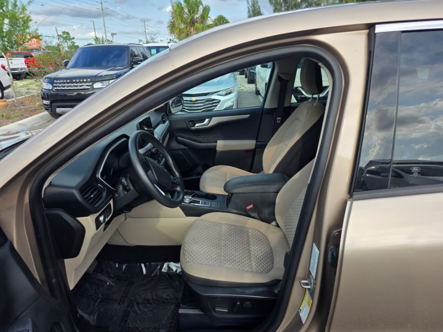 2020 Ford Escape SE - Photo 9