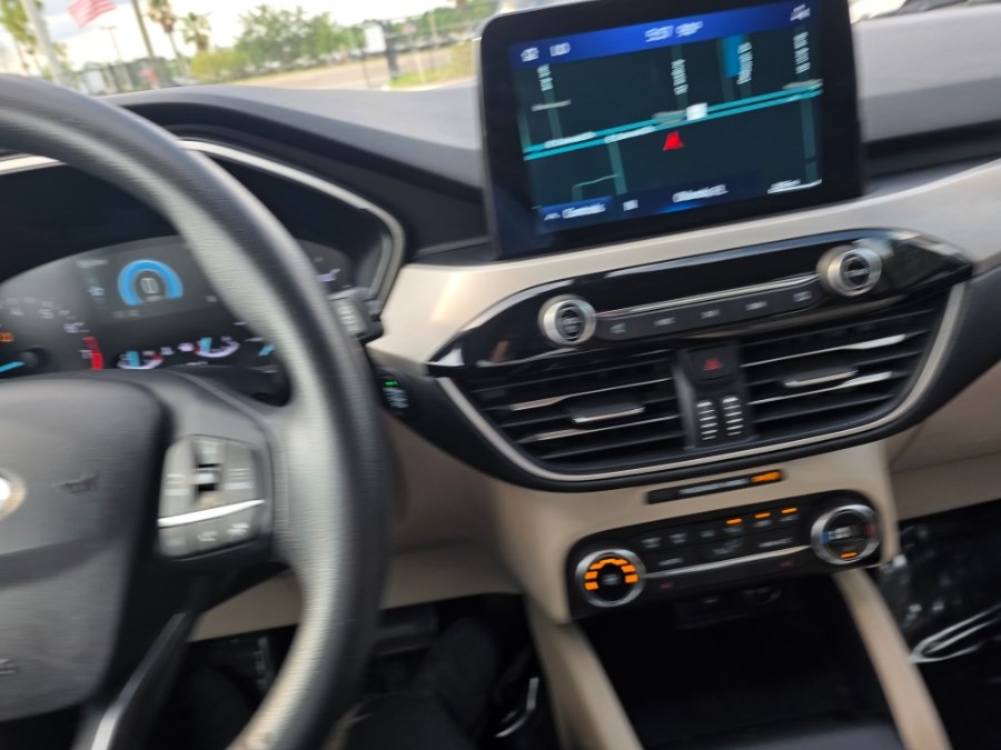 2020 Ford Escape SE - Photo 12