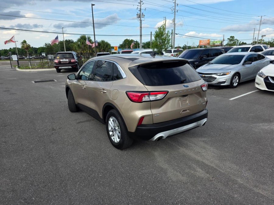 2020 Ford Escape SE - Photo 6