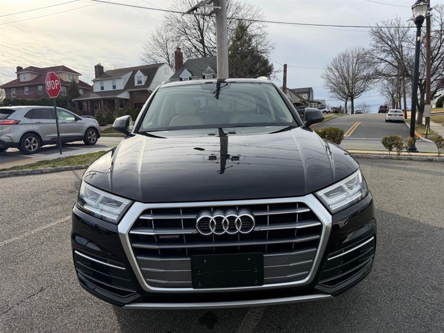 2020 Audi Q5 45 quattro S tronic Premium Plus's photo