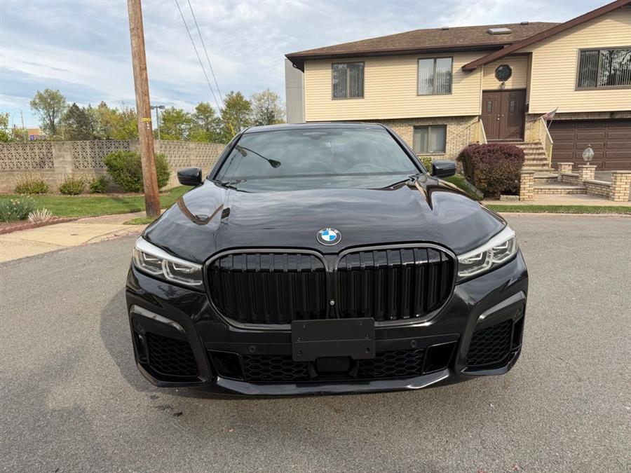 2021 BMW 7 Series 740i xDrive's photo