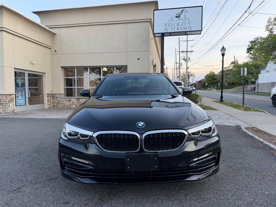 2019 BMW 5 Series 540i xDrive Sedan's photo