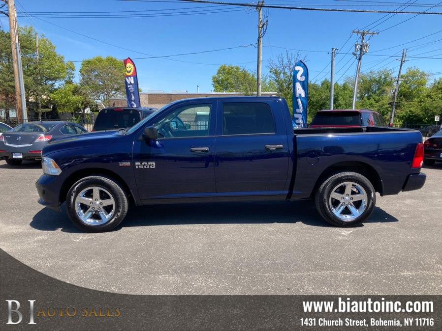 2017 RAM 1500 Express 4x4 Crew Cab 5'7's photo