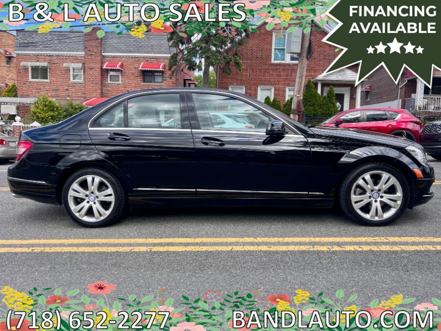 2011 Mercedes-Benz C-Class's photo