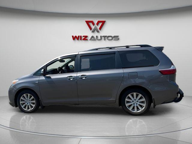 2017 Toyota Sienna Limited V6 AWD 7-Passenger's photo
