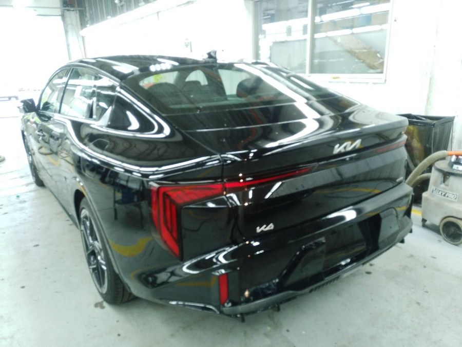 2025 Kia K4 GT-Line AT's photo