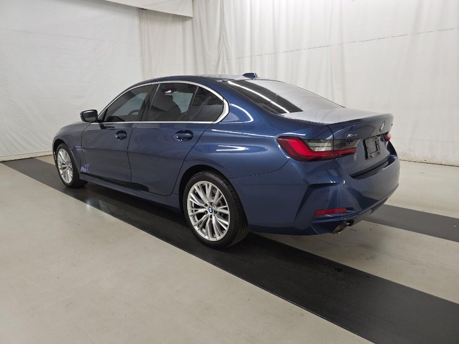 2024 BMW 3 Series 330i xDrive Sedan's photo