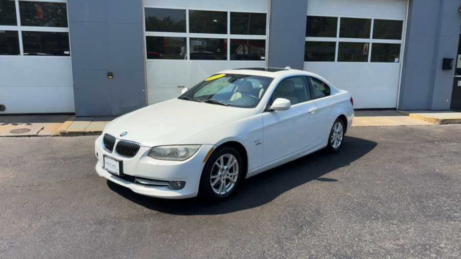 2011 BMW 3 Series's photo