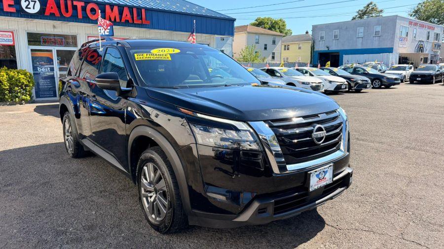 2024 Nissan Pathfinder SV 2WD's photo
