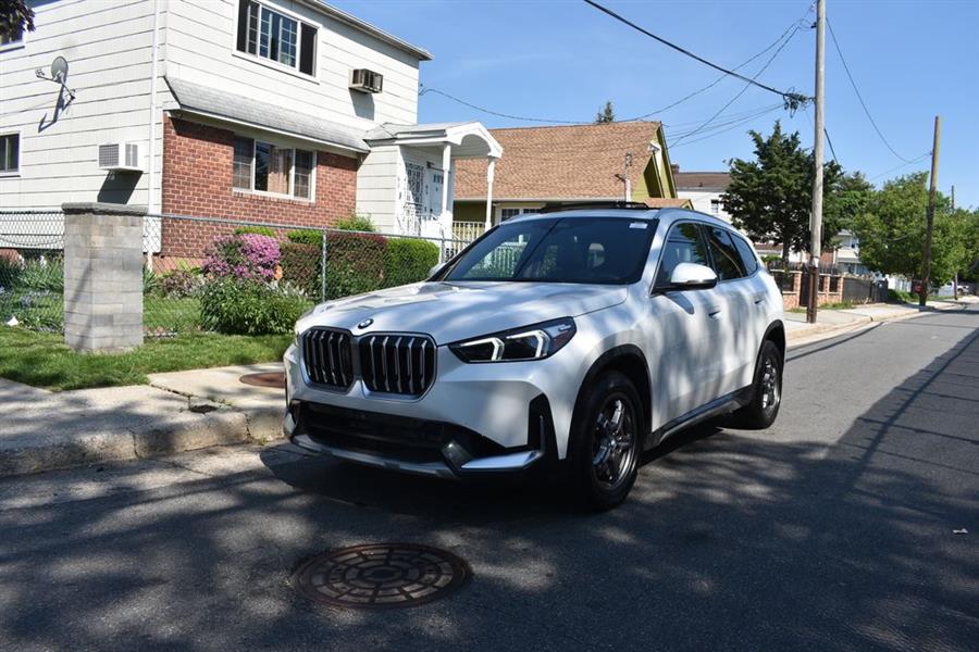 2025 BMW X1 xDrive28i's photo