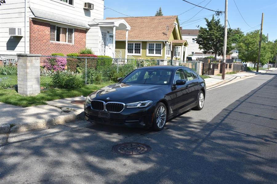 2021 BMW 5 Series 530i xDrive Sedan's photo