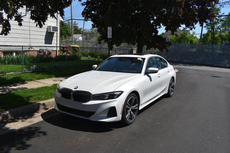 2024 BMW 3 Series 330i Sedan's photo