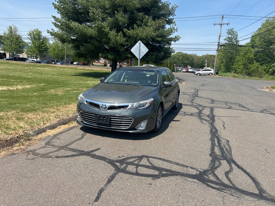 2014 Toyota Avalon XLE Touring's photo