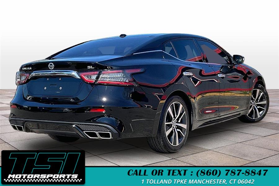 2019 Nissan Maxima SL's photo