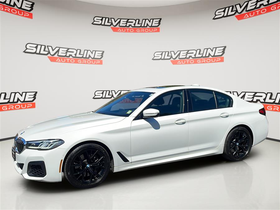 2022 BMW 5 Series 540i xDrive Sedan's photo